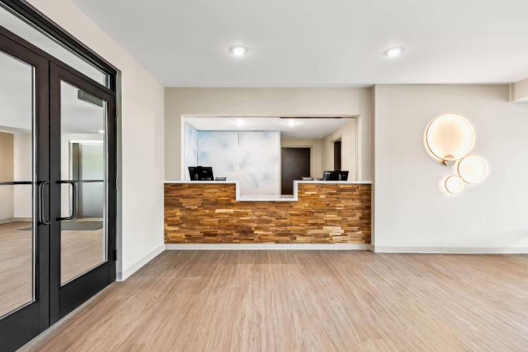 ECHO Suites Extended Stay by Wyndham Reno — photo 4