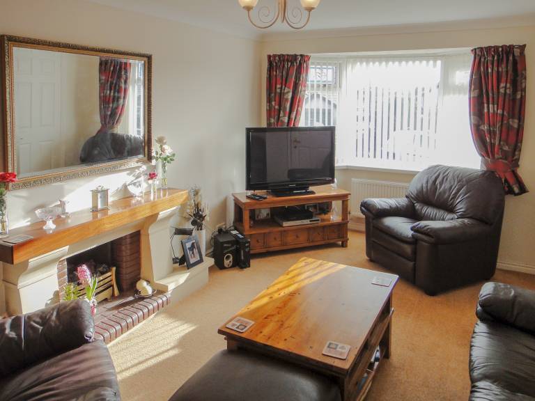 24 Steed Close — photo 2