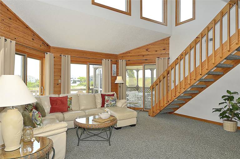 Vacation home with grill | Beach nearby | Pets allowed — photo 3