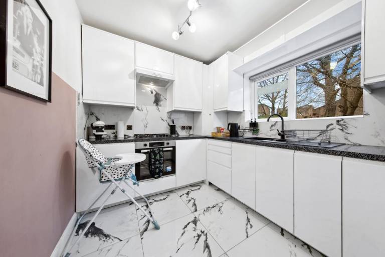 Ample house with jacuzzi, BBQ & yard | Suitable for remote work | Pet-friendly — photo 3