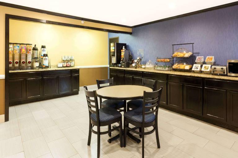 Baymont by Wyndham Memphis East — photo 3