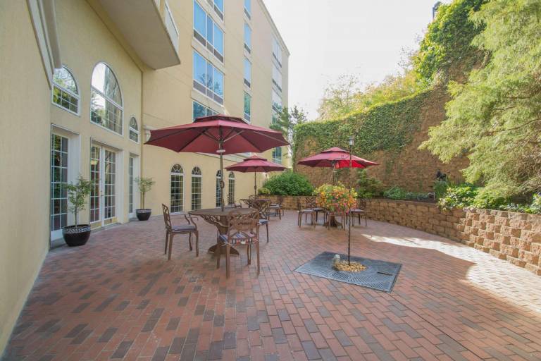 Hampton Inn Salem East-Electric Road — photo 4