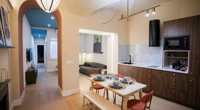 Ample vacation home | Pet-friendly — photo 3
