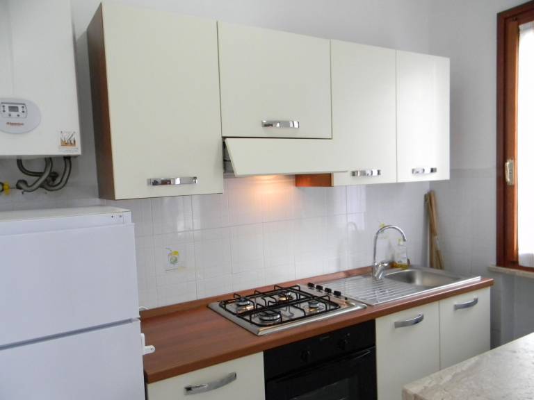 Holiday apartment with patio, BBQ & garden — photo 5