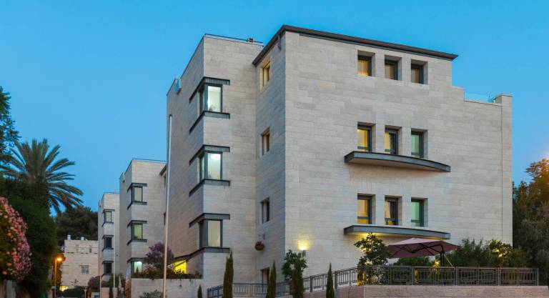 Family-oriented serviced apartment with patio & garden | Good for workation | Pets allowed — photo 3