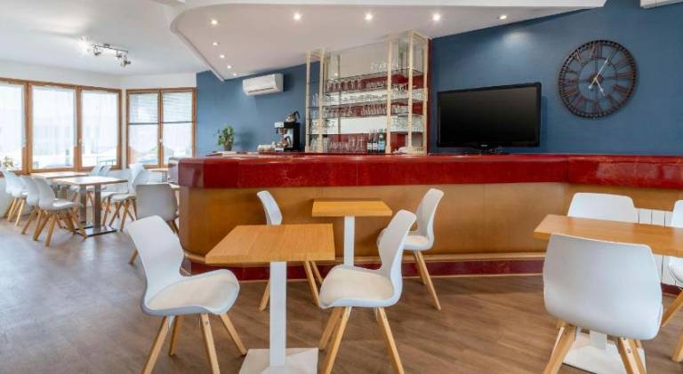 Sure Hotel by Best Western Saintes — photo 3