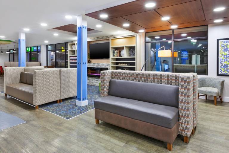 Holiday Inn Express Winnipeg Airport - Polo Park By IHG — photo 4