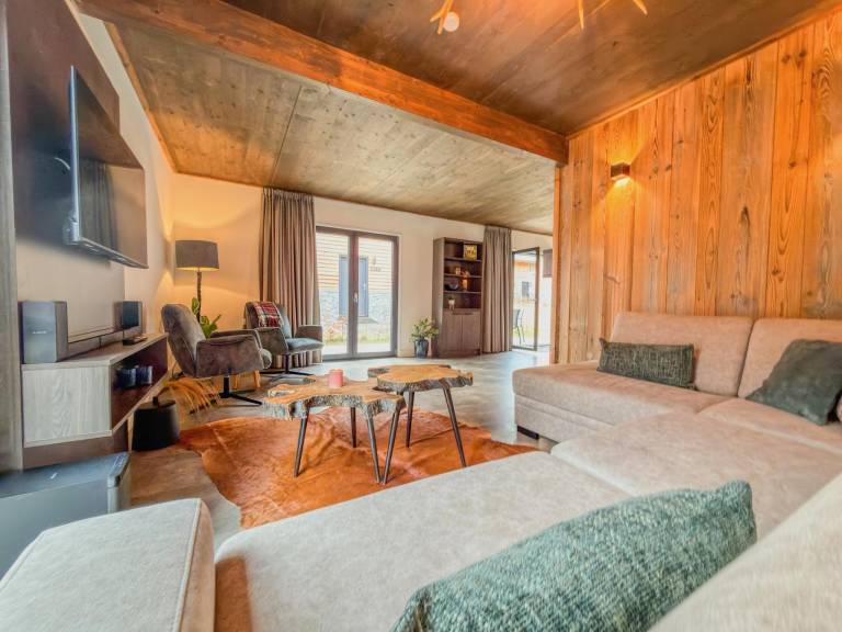 Luxury chalet with sauna near a lake in the Alps — photo 3