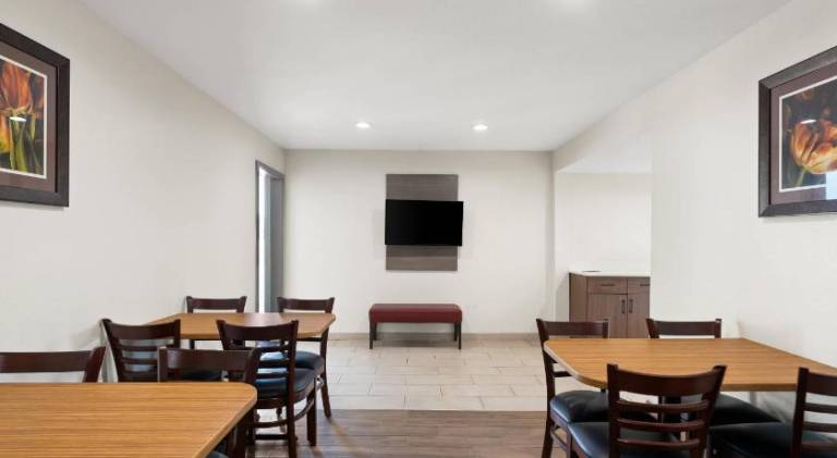 Quality Suites — photo 4