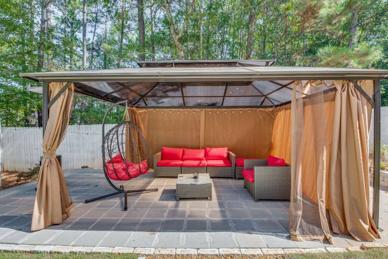 Theater Room + Gazebo: Luxury Retreat in Ellenwood — photo 4