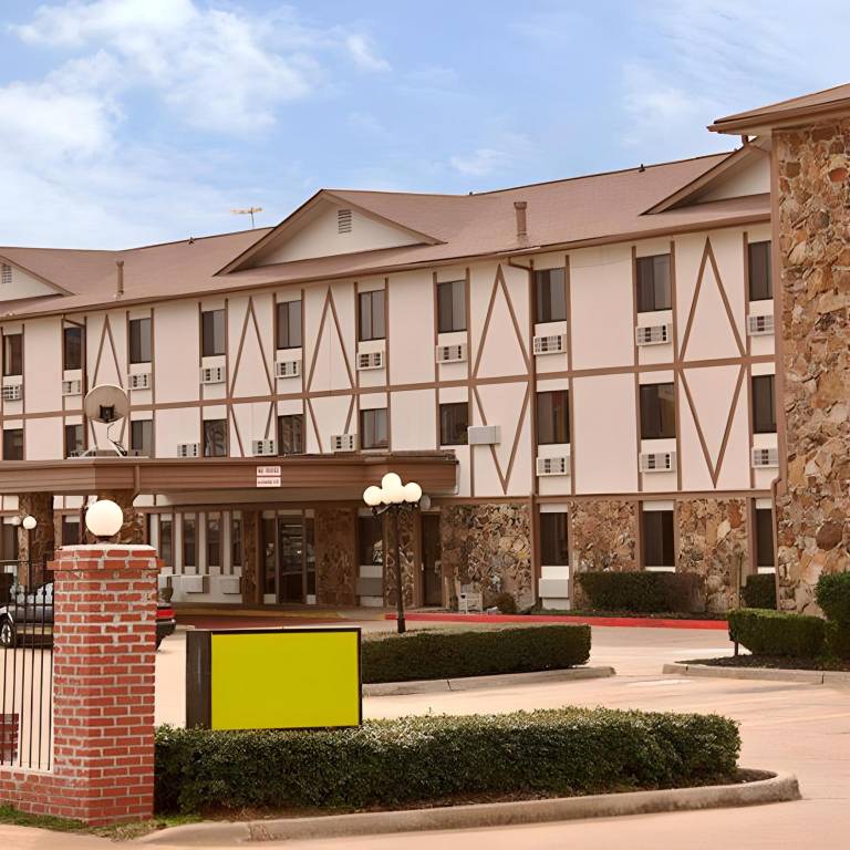 Clarion Pointe in Shreveport, LA