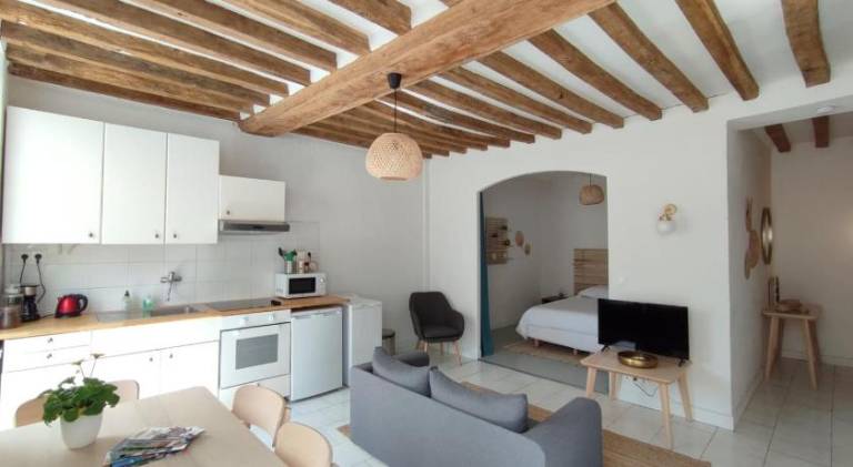 Holiday apartment with 1 room for 2 persons in Lisieux