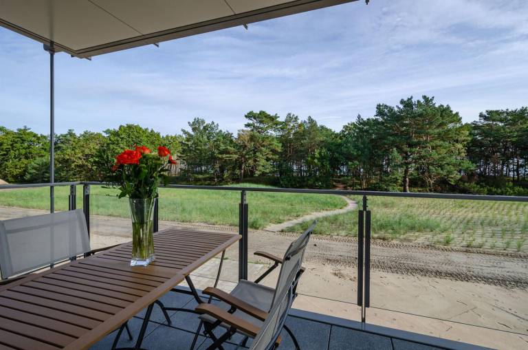 FeWo Ostsee Bernstein: Große 118 m² Wohnung mit Meerblick, Terrasse & 2 Bädern — photo 2