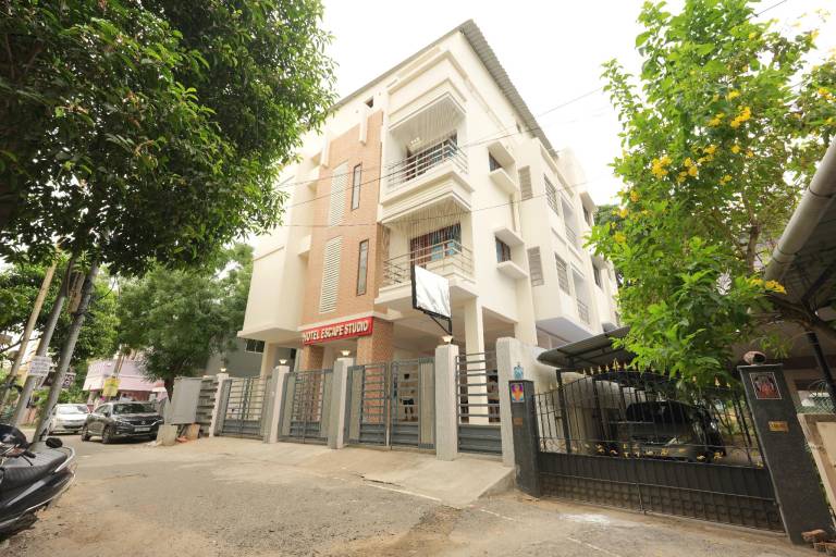 Hotel Escape Studio Ambattur