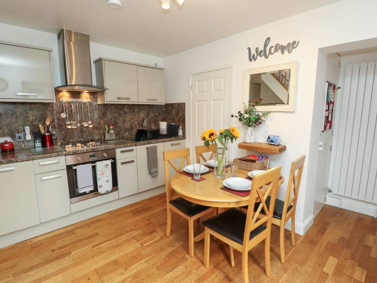 Child-friendly cottage with yard | Beach view | Beach nearby | Pet-friendly — photo 5