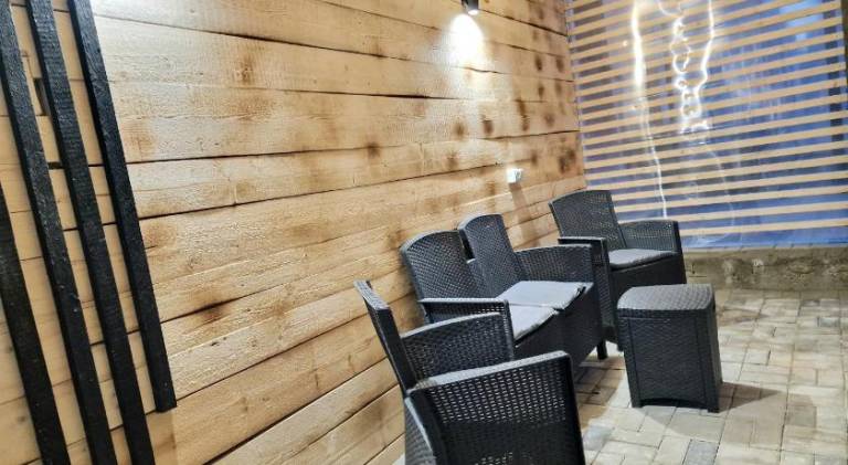 Serviced apartment with patio & garden — photo 4