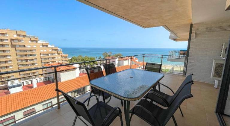 Holiday apartment with patio & pool | Pet-friendly in Oropesa del Mar