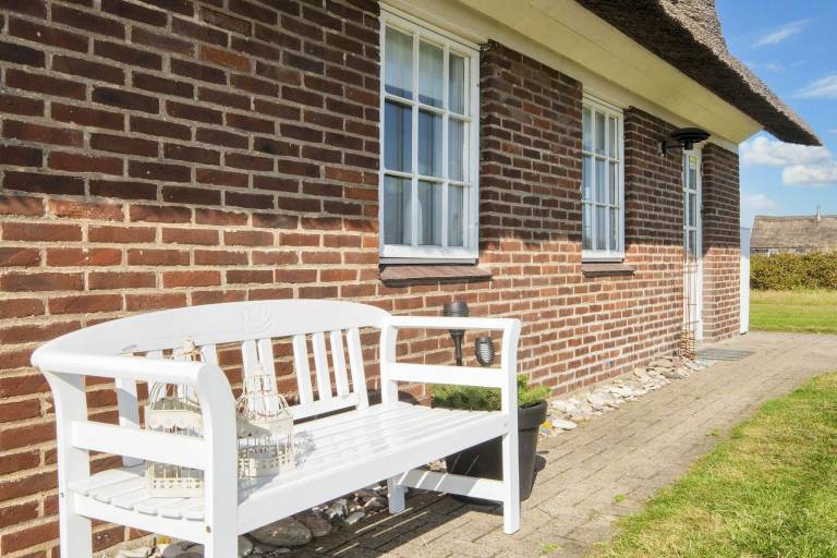 Fully equipped charming vacation home with terrace, sauna & grill | Pets allowed — photo 3