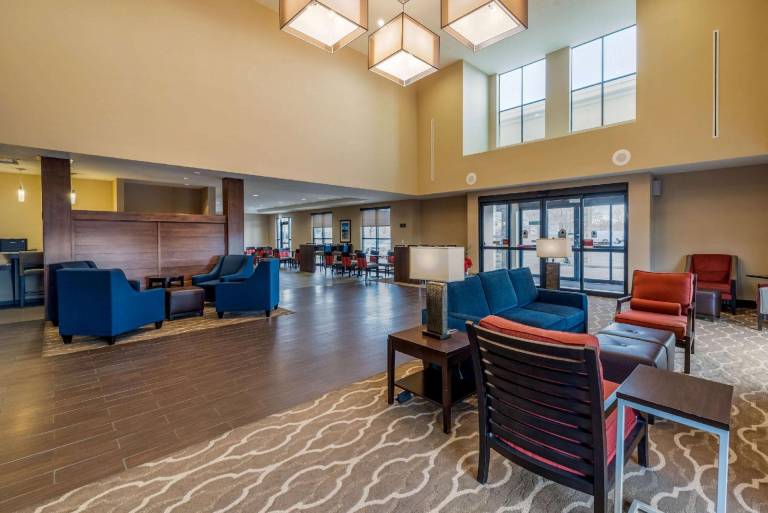 Comfort Suites Denver near Anschutz Medical Campus — photo 2