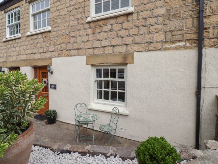 Cottage with garden — photo 3