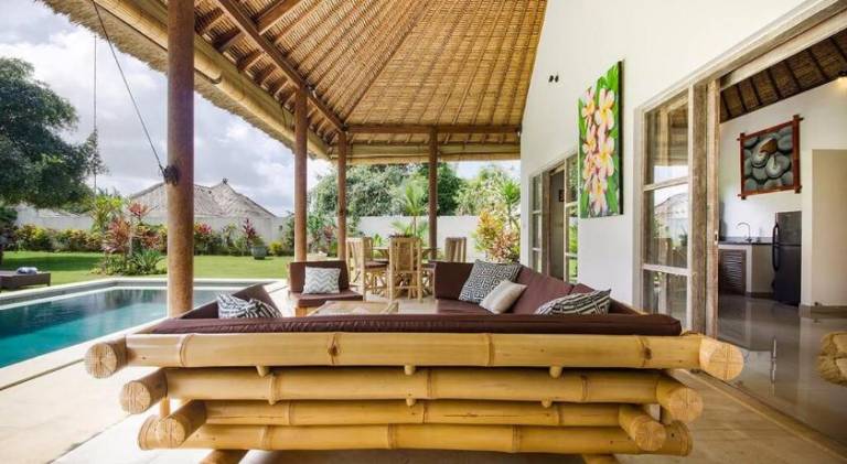 Manava Villa - 2 bd, infinity pool & tropical garden - Uluwatu — photo 3