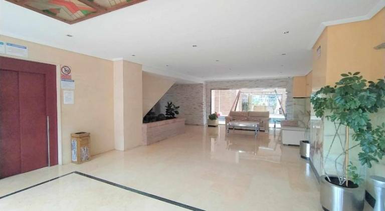 Fully equipped lovely rental apartment with patio, yard & pool | Next to the beach | Pets allowed — photo 4