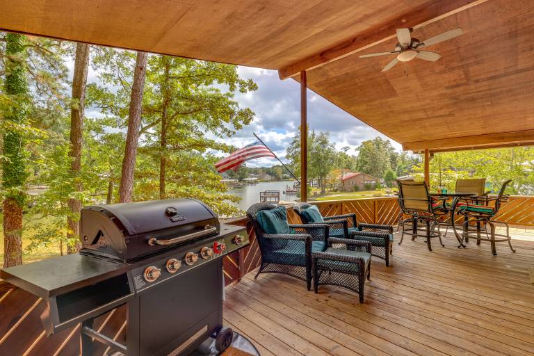 Pet-Friendly Cabin w/ Dock on Lake Martin! — photo 2