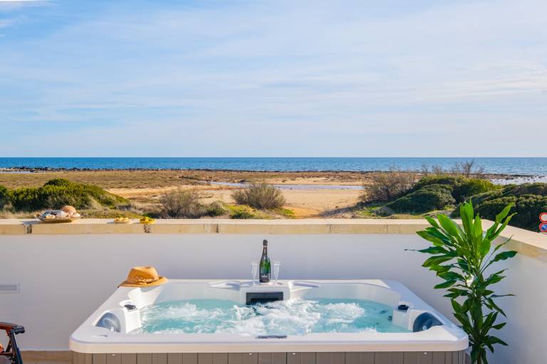 Holiday apartment with barbecue & jacuzzi | Panoramic view — photo 3