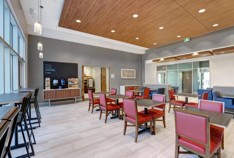 Holiday Inn Express Kingston West By IHG — photo 4