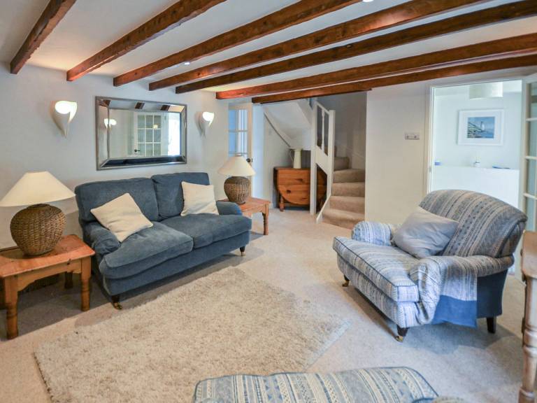 Family-oriented pleasant cottage with yard | Pets allowed — photo 4