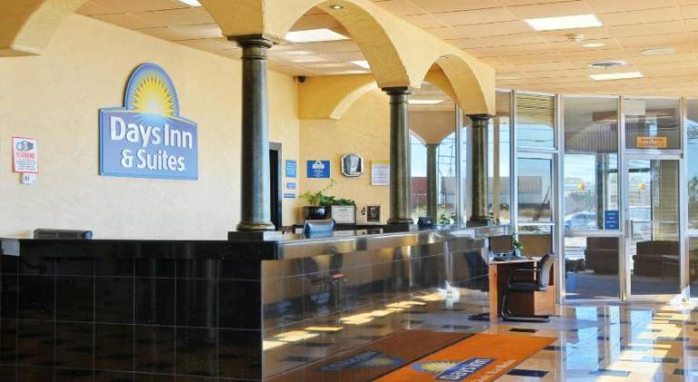 Days Inn & Suites by Wyndham Clovis — photo 4