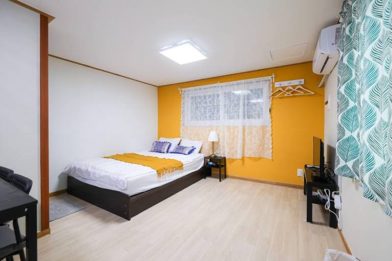 Wonderful apartment | Next to Bukchon Hanok Village | Perfect for remote work | Pet-friendly in Seoul