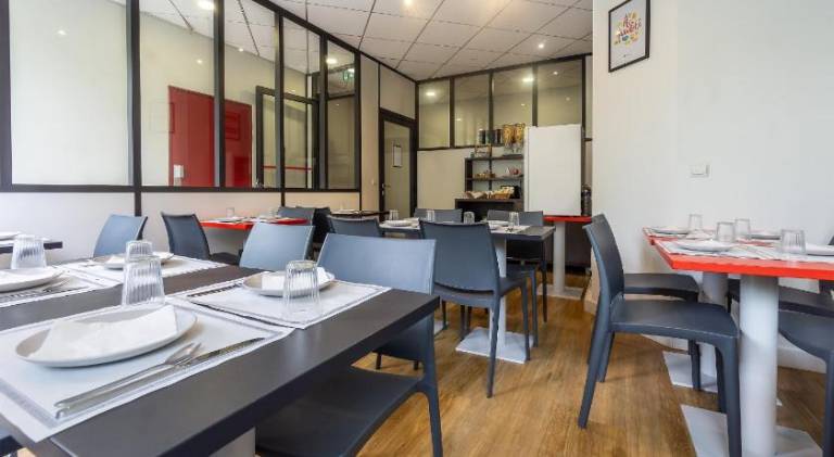 Serviced apartment for 127 persons — photo 4