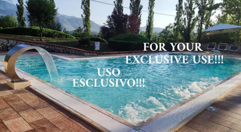 Vacation home with pool & hot tub in Frosinone