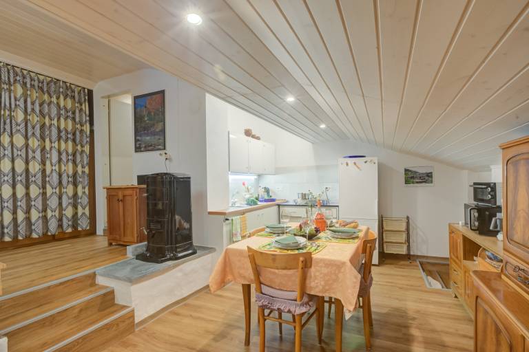 Chalet with patio | Mountain view — photo 3