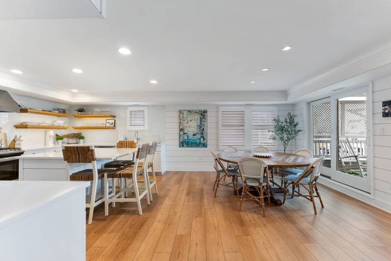 Condo Avalon