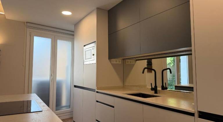 Nice rental apartment | Close to Cathedral-Basilica of Our Lady of the Pillar | Pets are welcome — photo 5