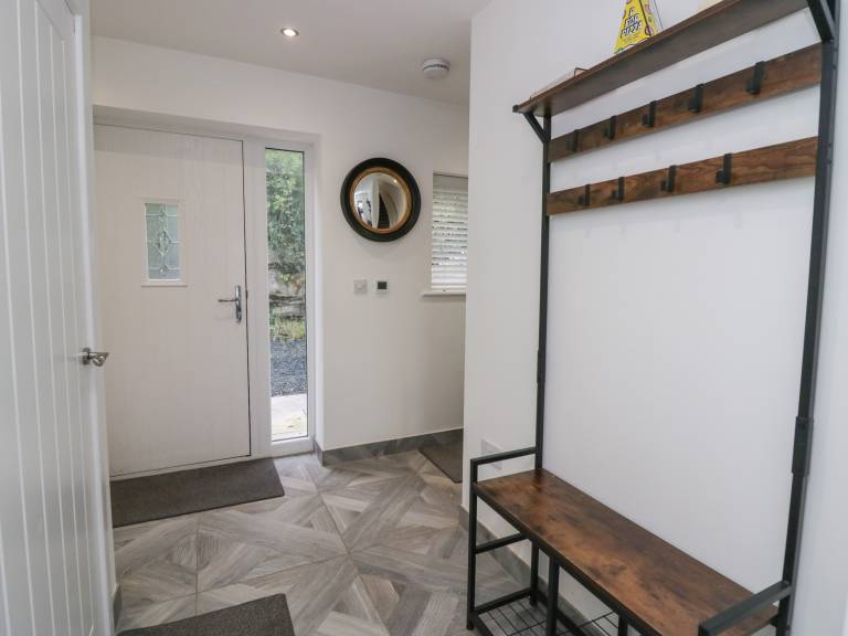 Family-oriented beautiful cottage with yard | Beach view | Pet-friendly — photo 3