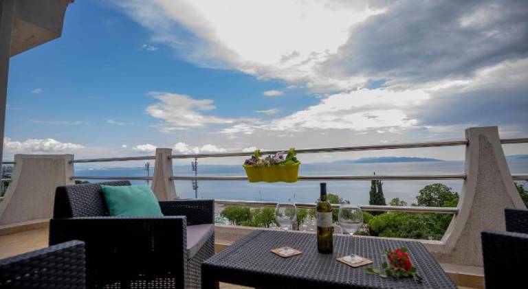 Holiday apartment with 2 rooms for 6 persons — photo 3