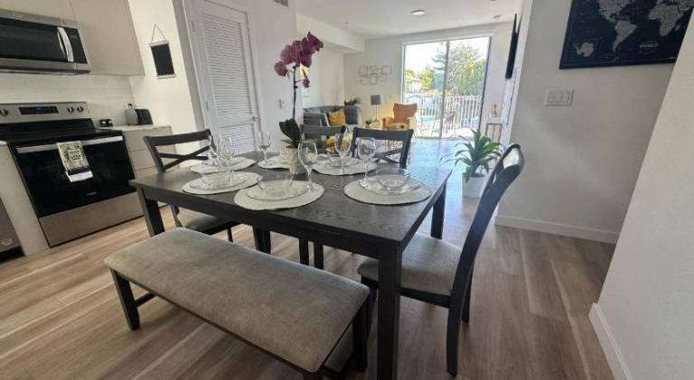 Fully equipped rental apartment with yard & terrace | Suitable for remote work | Pets allowed — photo 3