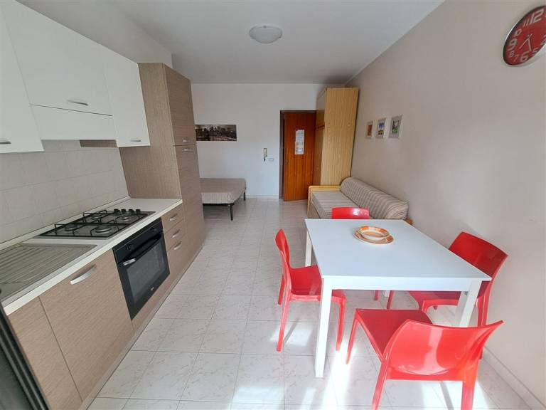 Holiday apartment with terrace | City view — photo 2