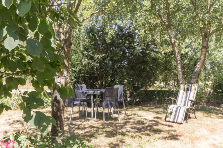 Gite with yard — photo 2