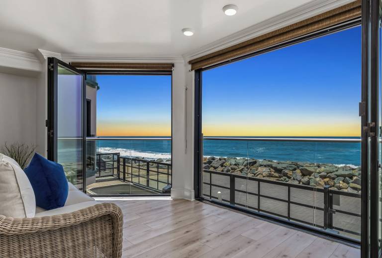 Condo Oceanside