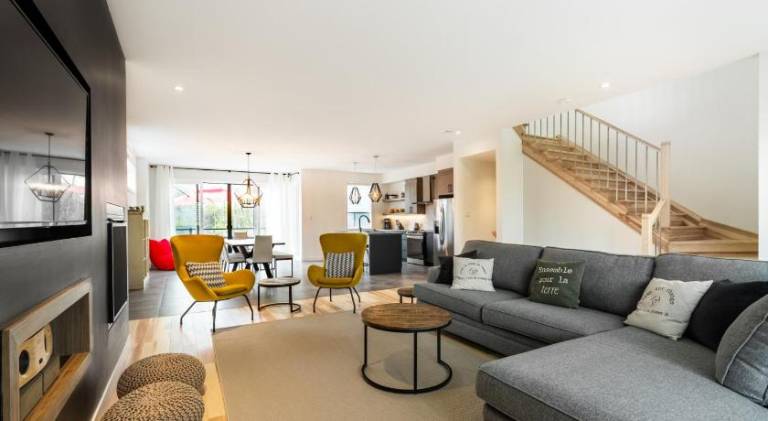 Le Memph Aigle spacious comfortable condo cottage eco friendly 3 bedrooms - hot tub & pool Memphrema — photo 2