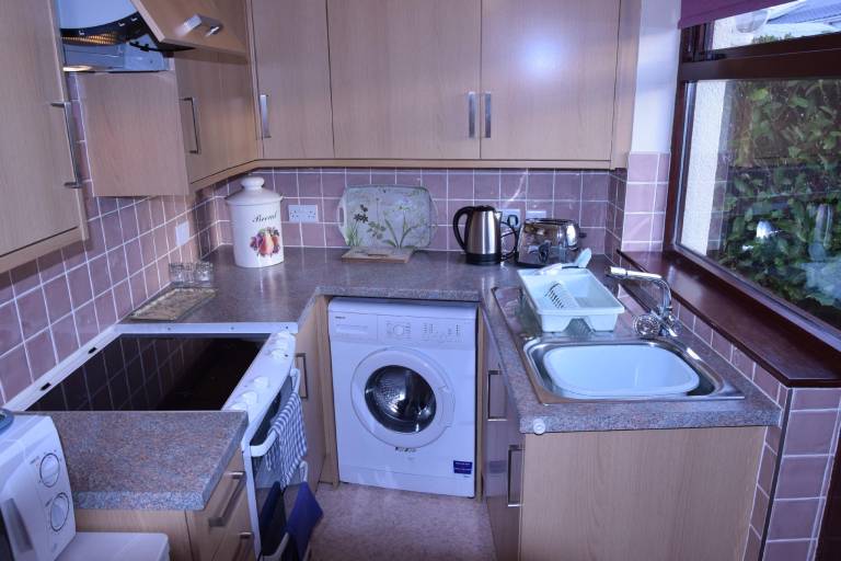 Family-oriented rental apartment with grill, terrace & garden | Perfect for remote work | Dogs allowed — photo 4