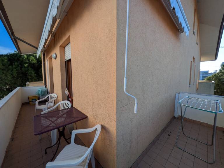 Child-friendly studio with patio | City view | Beach nearby | Dogs allowed — photo 2