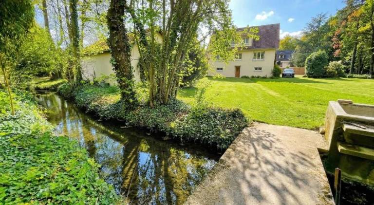 Villa 10-14 guests - 180m2 - private forest - CDG 7min - Disney 20min in Meaux