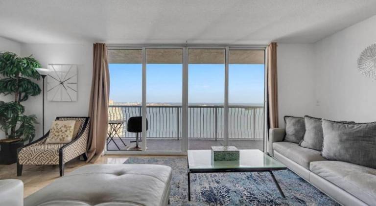 Apartment with hot tub & pool | Suitable for remote work — photo 2