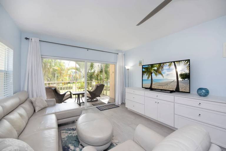 Plantation Village 37 2 BR Garden Pool View Condo