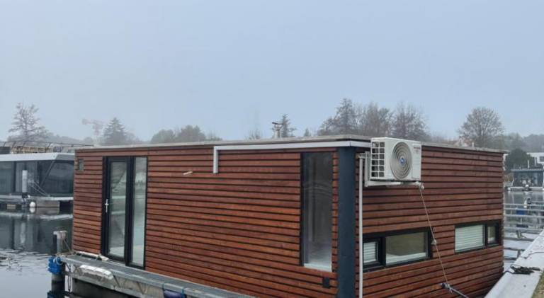 Ruheoase am Wasser, Sauna-Hausboot in Naturidylle — photo 4